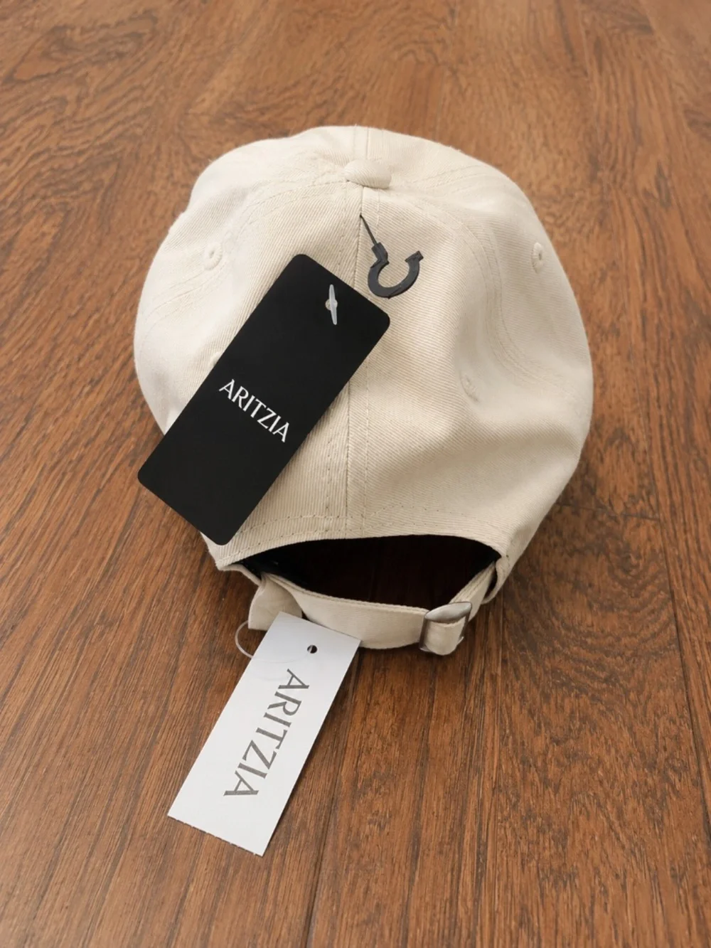 Aritzia New Era 9TWENTY Beige Baseball Cap NWT Adjustable (Women'